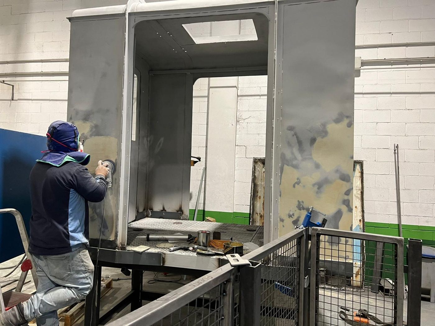 Cálculo y montaje de estructura metálica para nave industrial en Zaragoza