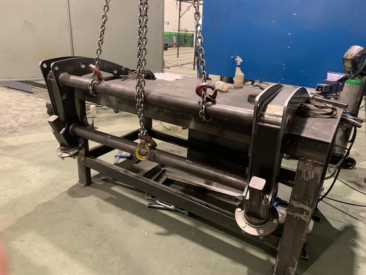 Fabricación de skid industrial en el taller de Ingescam en Zaragoza